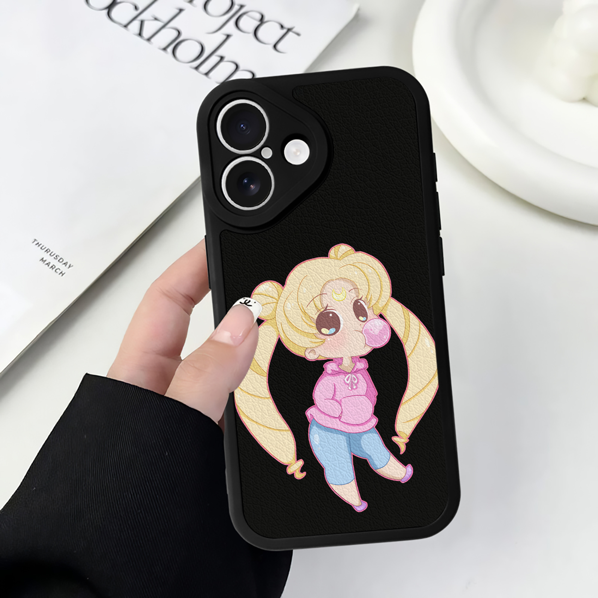 （画像用） 美少女戦士セーラームーン 愛野 美奈子 あいの みなこ Sailor Moon Aino Minako 【iPhone 16シリーズ対応】シリコンスマホケース（レザー調） 材質：シリコン